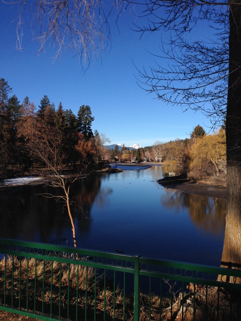 Mirror Pond on Deschutes River: the inspiration for my fave Mirror Pond Pale Ale from Deschutes Brewery 